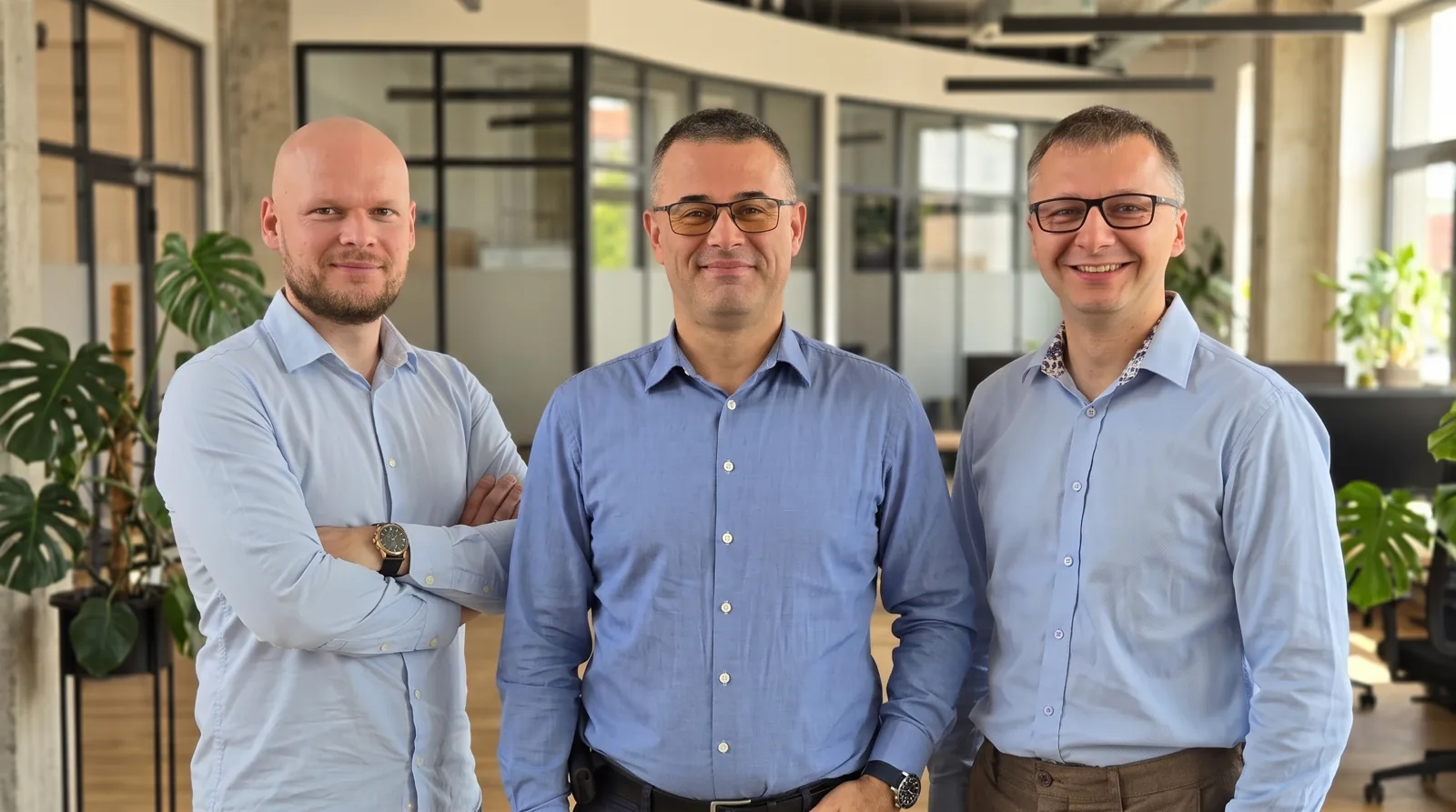 Damian Dogoda, Sebastian Osadzin i Grzegorz Kowolik w biurze SECURA